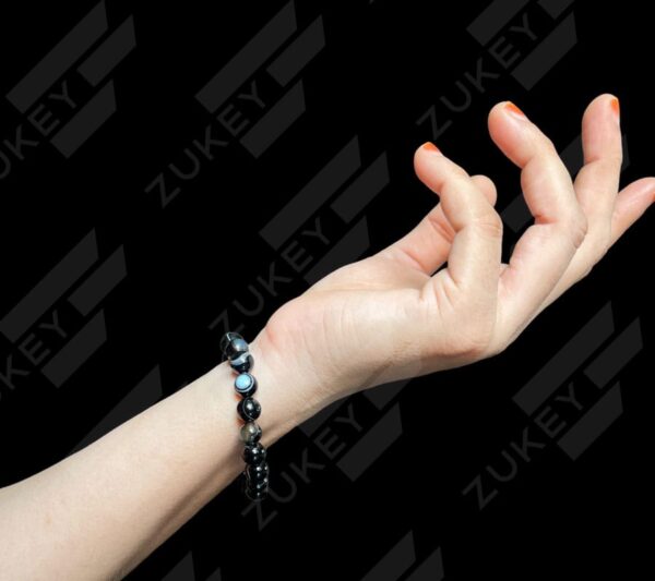 Sulaimani Hakik Protects the wearer from evil eye and black magic